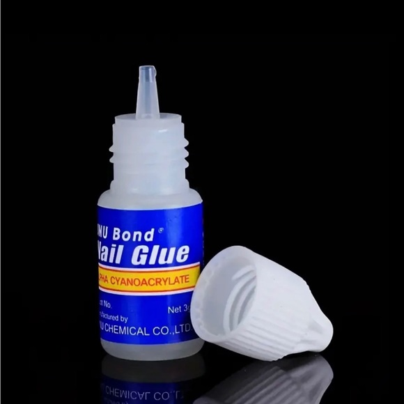 Press-On Nails with chic Nail Art (Nail Glue Included!) - Picture 5 of 5